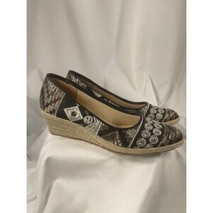 Beacon Fashion and Fit metallic embroidered Wedge Espadrille  Women's  8 Narrow